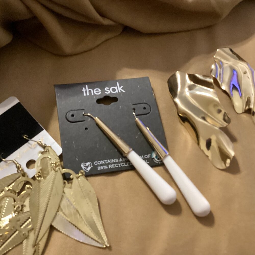 3 pairs of earring-new